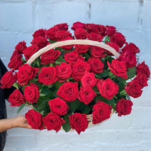 Корзина 51 красная роза - купить с доставкой в интернет-магазине | Флорист Экспресс по Мелеузу